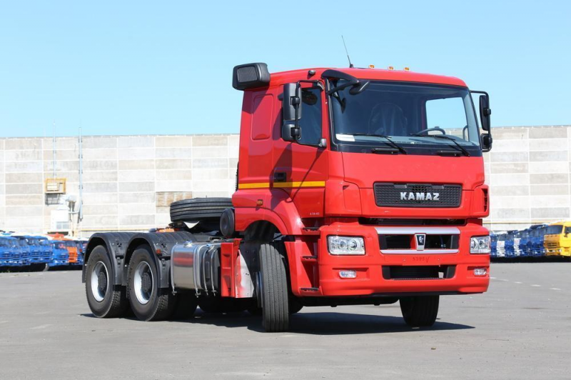 65806-002-68(T5) Тягач КАМАЗ